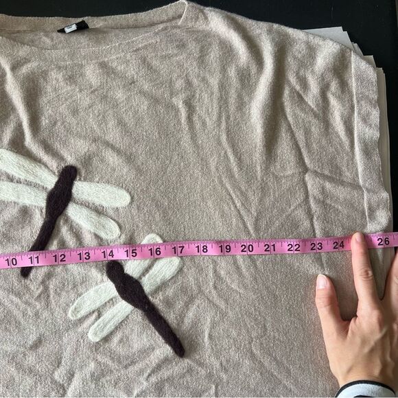 Aaeda Cream Sleeveless Boxy Muscle Tee - Picture 8 of 9